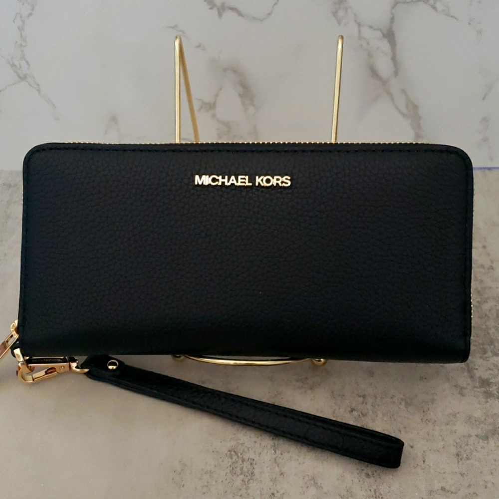 NWT Michael Kors Jet Set Large Travel Wallet